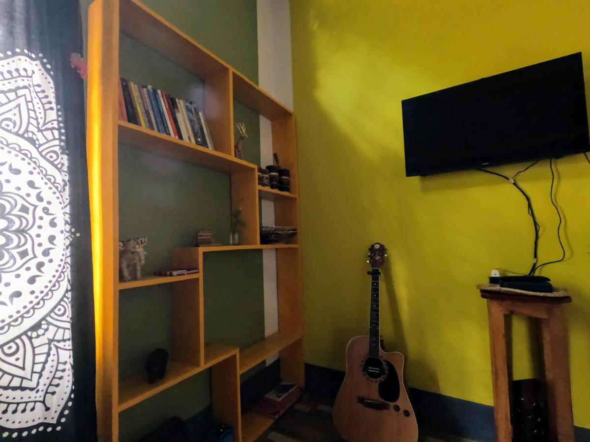 Stargaze Backpackers Hostel Гувахати Екстериор снимка