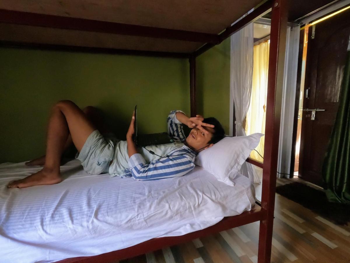 Stargaze Backpackers Hostel Гувахати Екстериор снимка