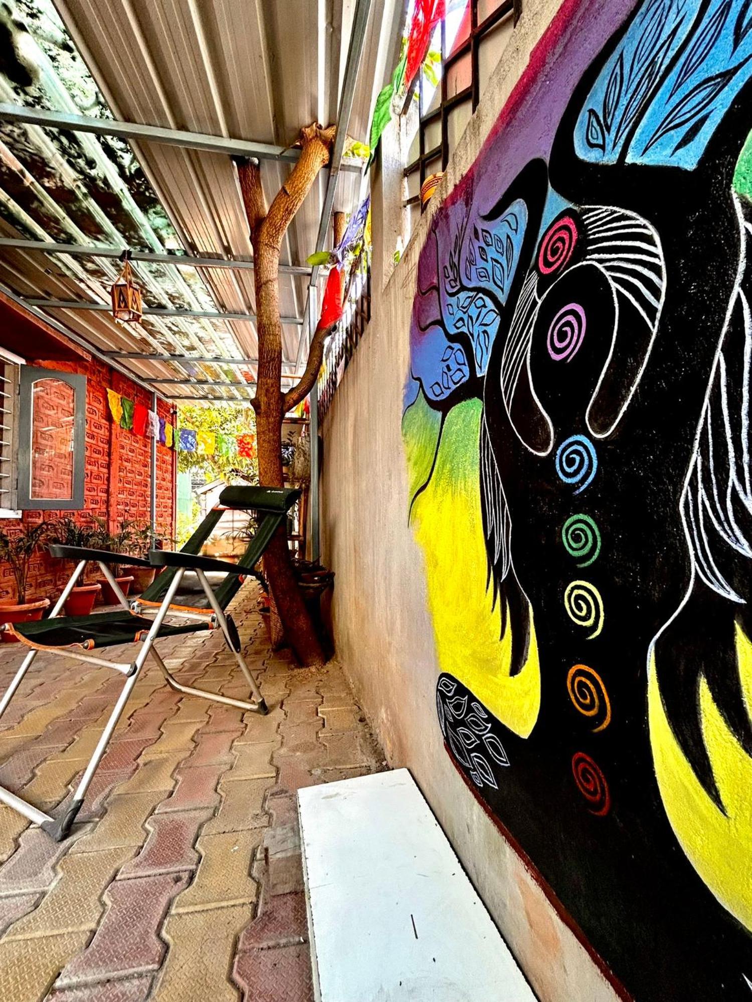 Stargaze Backpackers Hostel Гувахати Екстериор снимка