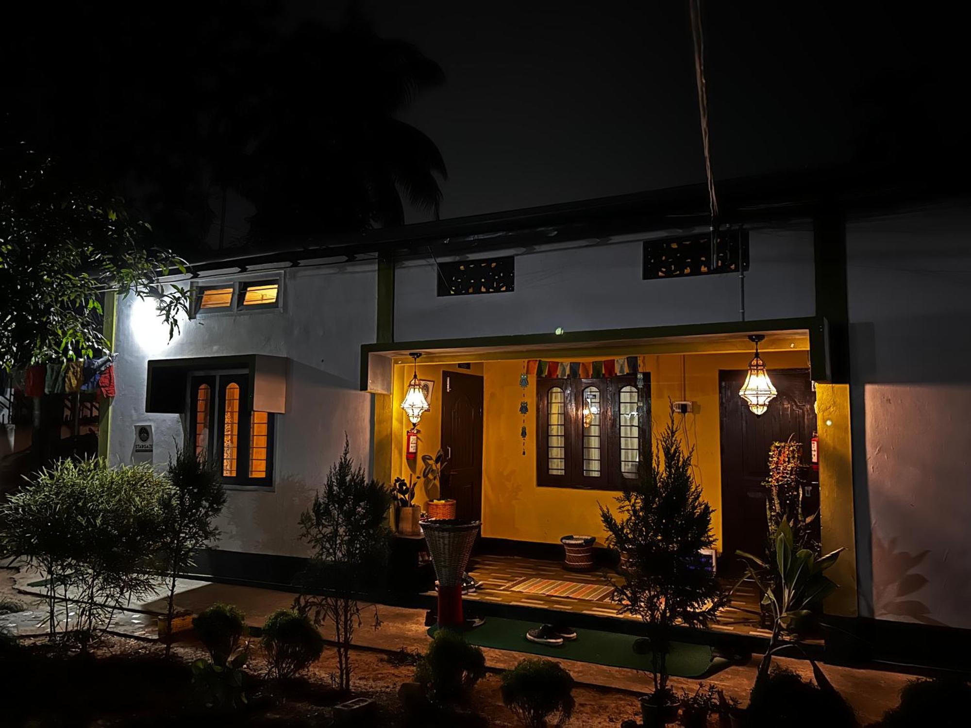 Stargaze Backpackers Hostel Гувахати Екстериор снимка